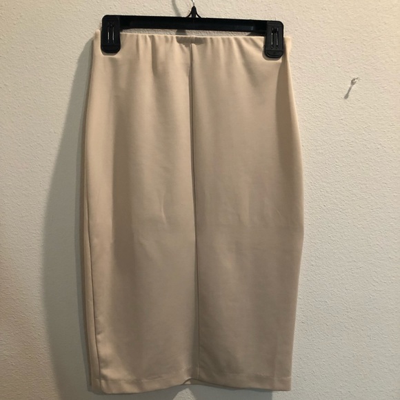 Cream Pencil Skirt w/ slit - Picture 2 of 3
